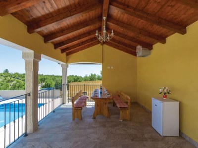 Villa Villa in Skitaca mit Pool und Meerblick in Koromacno - Villa