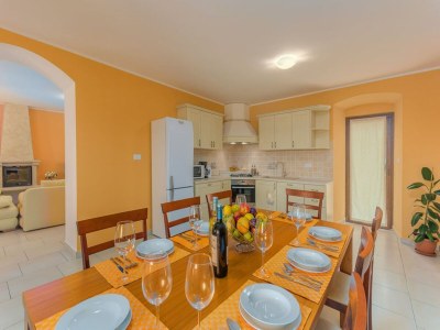 Villa Villa in Skitaca mit Pool und Meerblick - Features photo 16