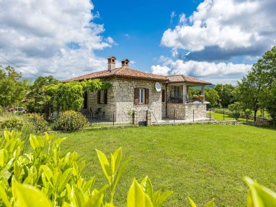 Villa Charming Villa with Pool in Nedescina - Villa