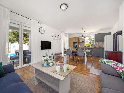 Villa Modernes Rscape mit Pool - Features photo 15