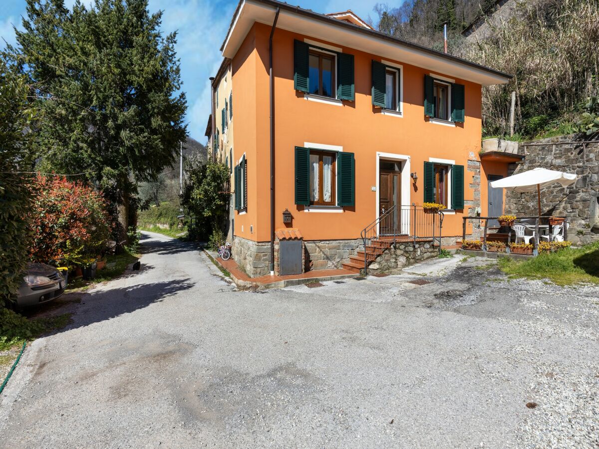 Holiday house Haus am Hang in Marliana - Outdoor photo 4