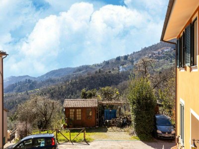 Holiday house Haus am Hang in Marliana - Outdoor photo 2