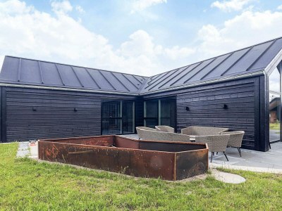 Holiday house 5 star holiday home in Hadsund - Outdoor photo 2