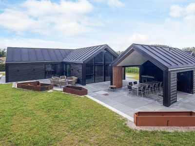 Holiday house 5 star holiday home in Hadsund - Outdoor photo 3