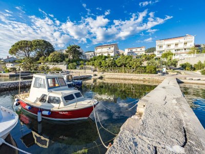 Apartment Studio in Rab near Sandy Beach - Outdoor photo 2