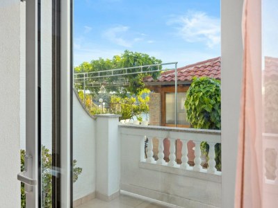 Apartment Studio in Rab near Sandy Beach - Outdoor photo 6