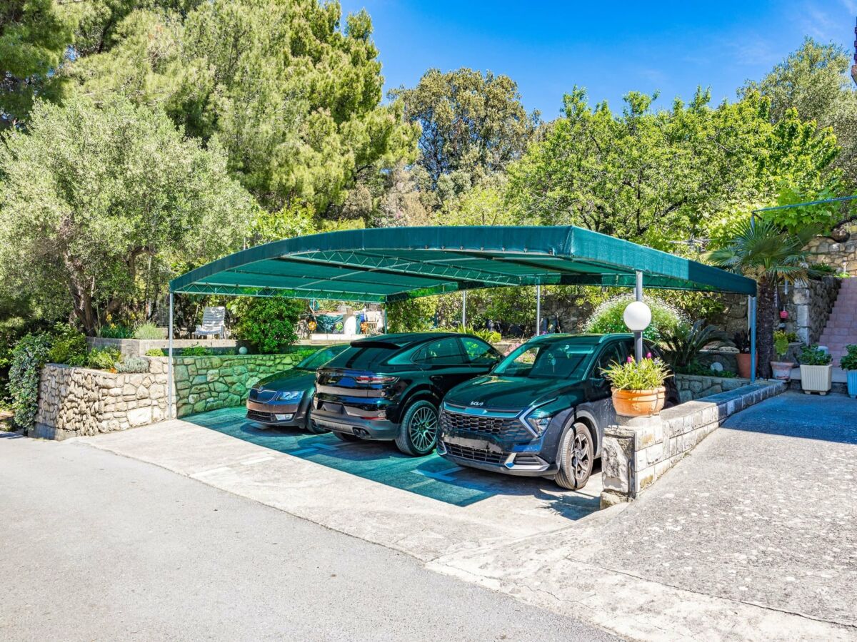 Apartment Apartment in Supetarska Draga near Sandy Beach - Outdoor photo 4