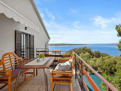 Apartment Apartment in Supetarska Draga near Sandy Beach in Supetarska Draga - Apartment