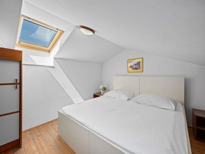 Apartment Apartment in Supetarska Draga near Sandy Beach - Features photo 14