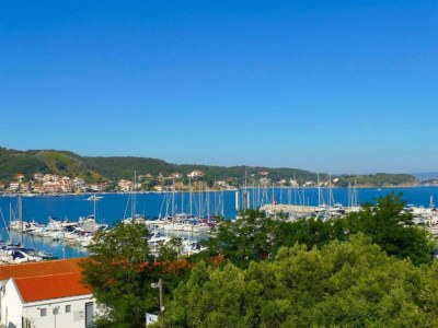 Apartment Apartment in Supetarska Draga near Sandy Beach - Environment photo 25