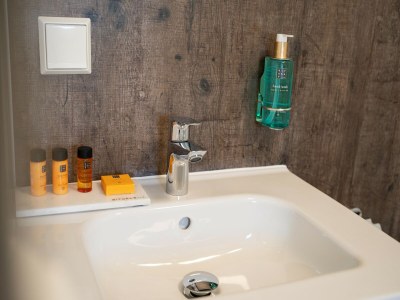 Holiday park Ferienhaus im Wald am Teich für 6 Von Belvilla - Outdoor photo 37