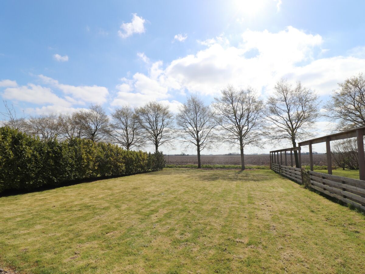 Holiday house Holiday Home near Wadden Sea Elfsteden Route - Outdoor photo 3