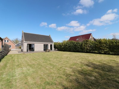Holiday house Holiday Home near Wadden Sea Elfsteden Route - Outdoor photo 4