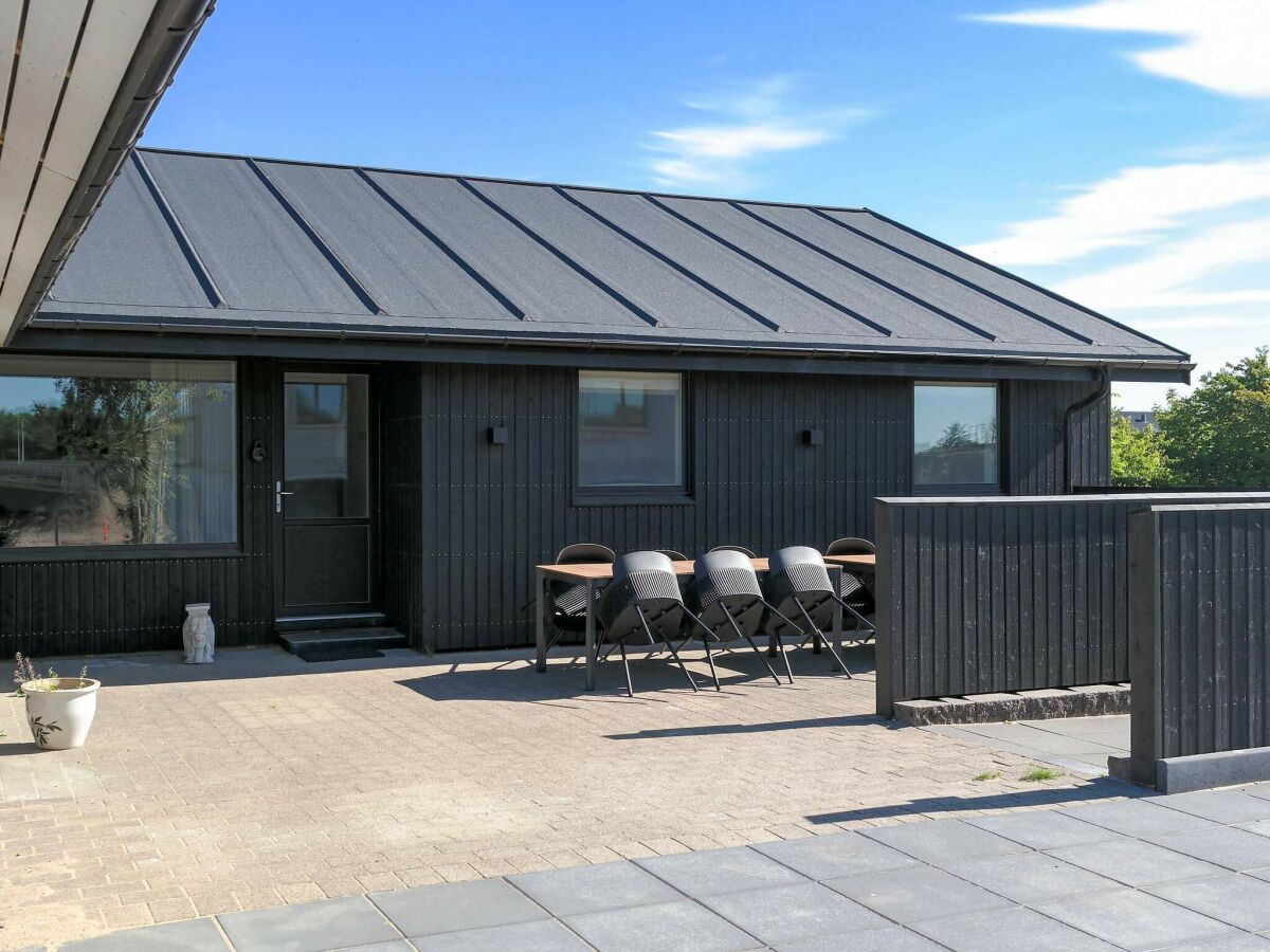 Holiday house 5 star holiday home in Blokhus - Outdoor photo 5