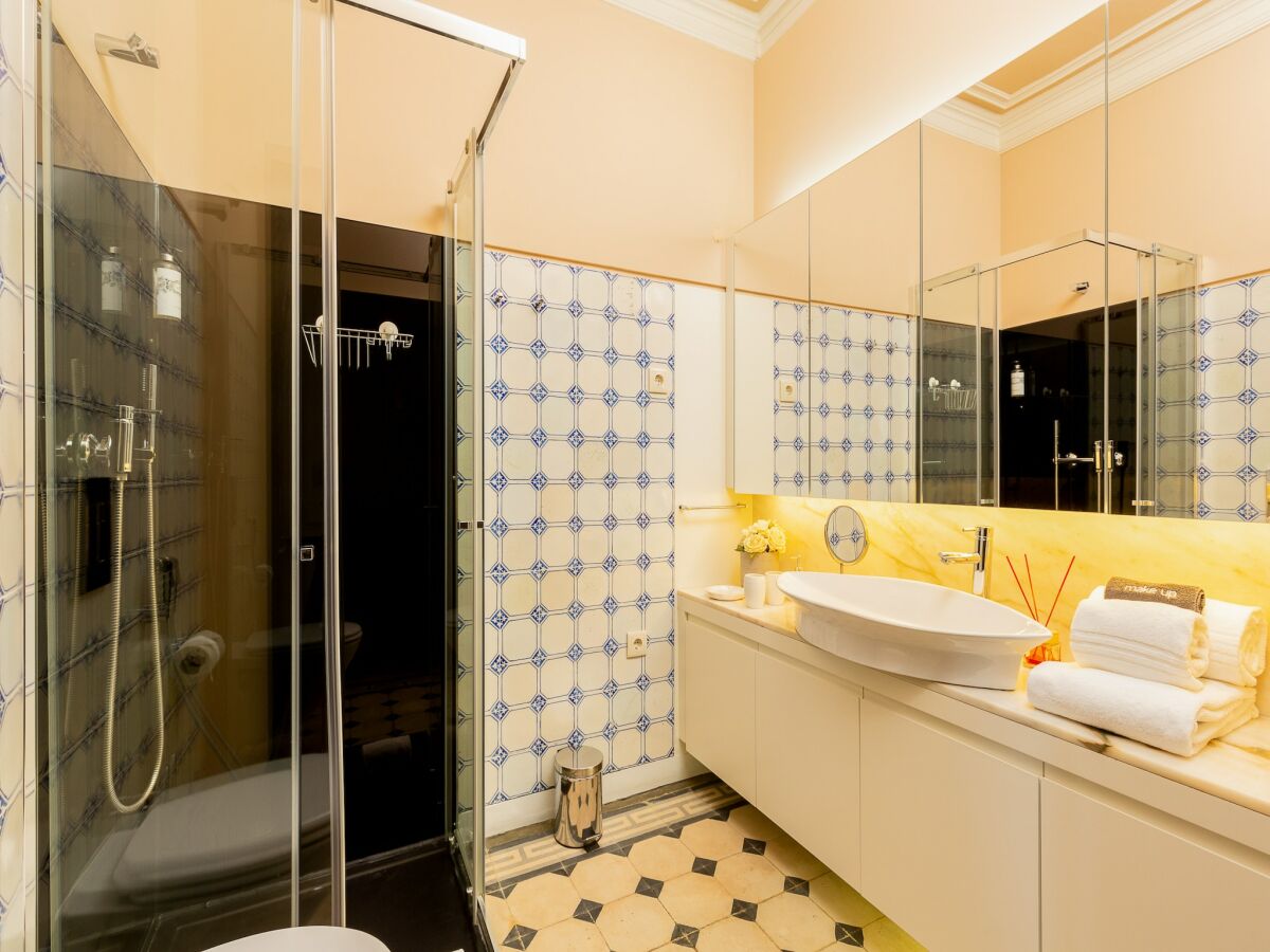 Apartment Cozy Studio in Porto with Modern Amenities - Features photo 3