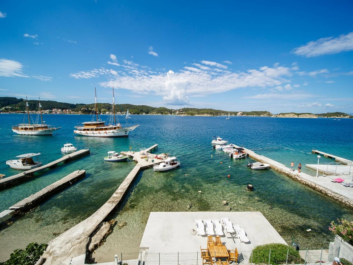 House boat Apartment in Supetarska Draga by the Beach - Outdoor photo 5