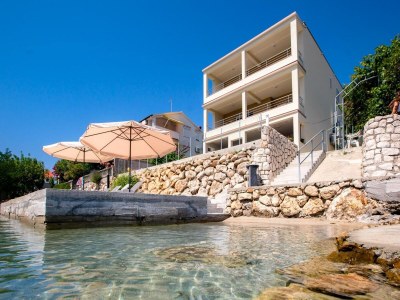 House boat Apartment in Supetarska Draga by the Beach - Outdoor photo 2