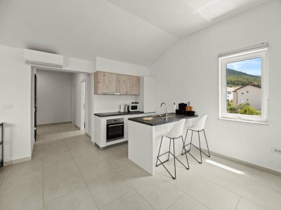 Apartment Enchanting Summer Apartment with Sea View - Features photo 9