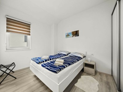 Apartment Enchanting Summer Apartment with Sea View - Features photo 12