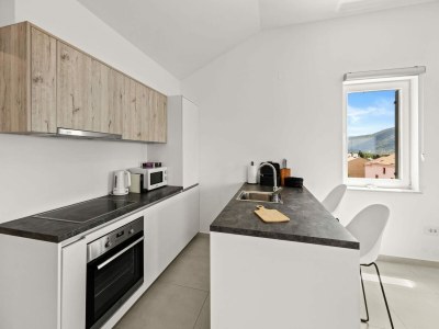 Apartment Enchanting Summer Apartment with Sea View - Features photo 16