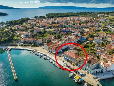 Apartment Apartment in Cres with Sea View and Old Town - Outdoor photo 6