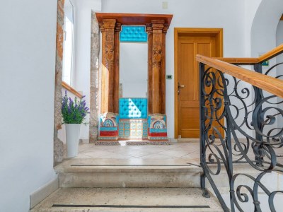 Apartment Apartment in Cres with Sea View and Old Town - Outdoor photo 11