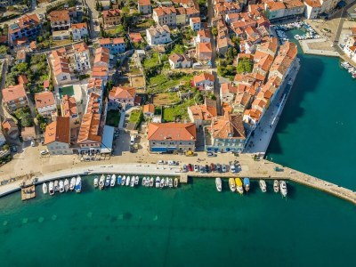 Apartment Apartment in Cres near Old Town & Beach - Outdoor photo 7