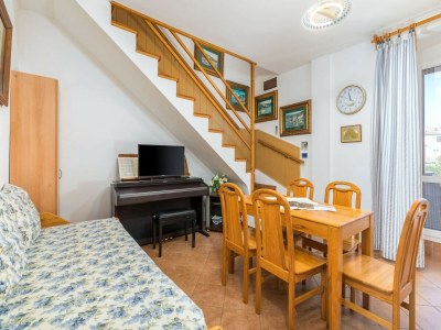 Apartment Apartment in Cres near Old Town & Beach - Features photo 22