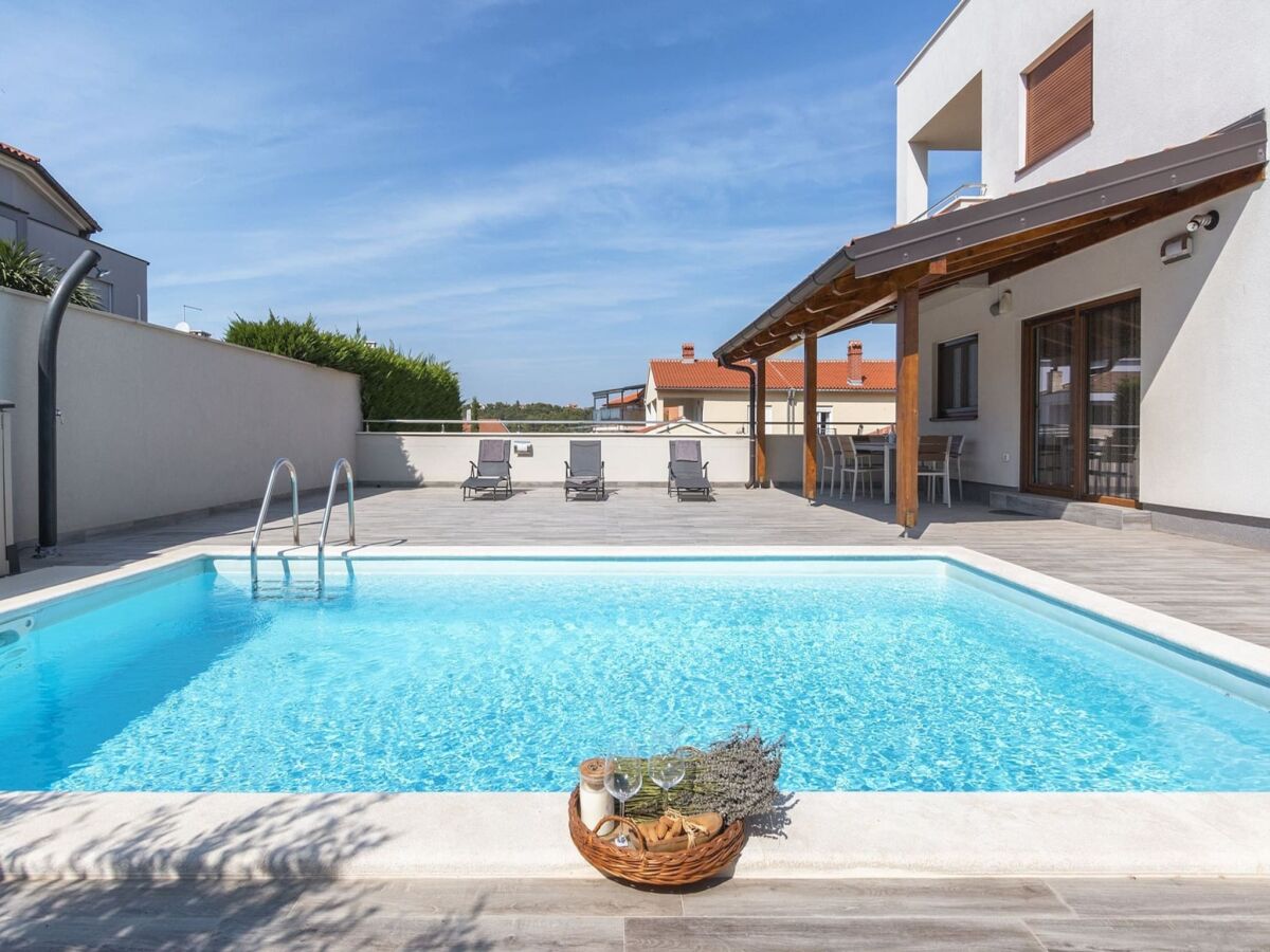 Apartment Apartment in Banjole near Volme Beach - Outdoor photo 4