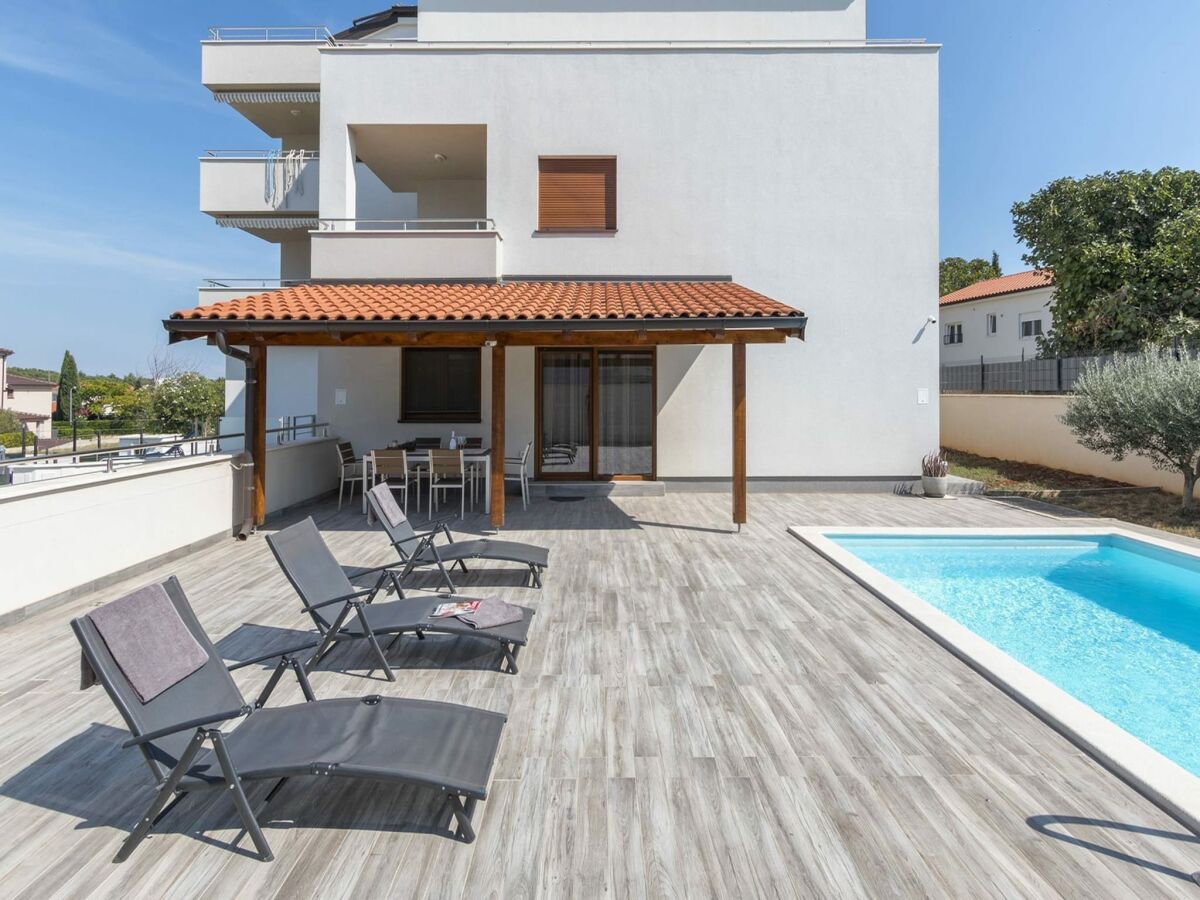 Apartment Apartment in Banjole near Volme Beach - Outdoor photo 5