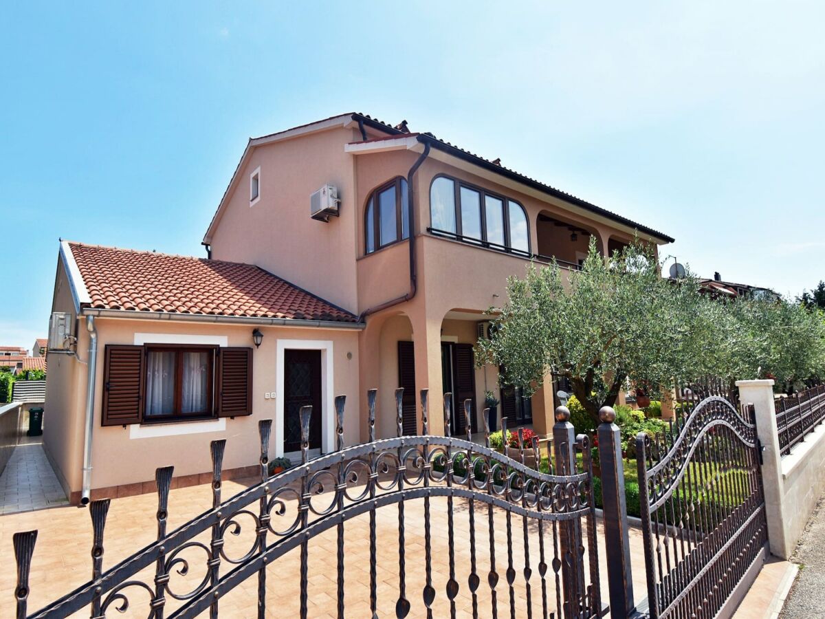 Apartment Wohnung in Pula am Golfplatz - Outdoor photo 2