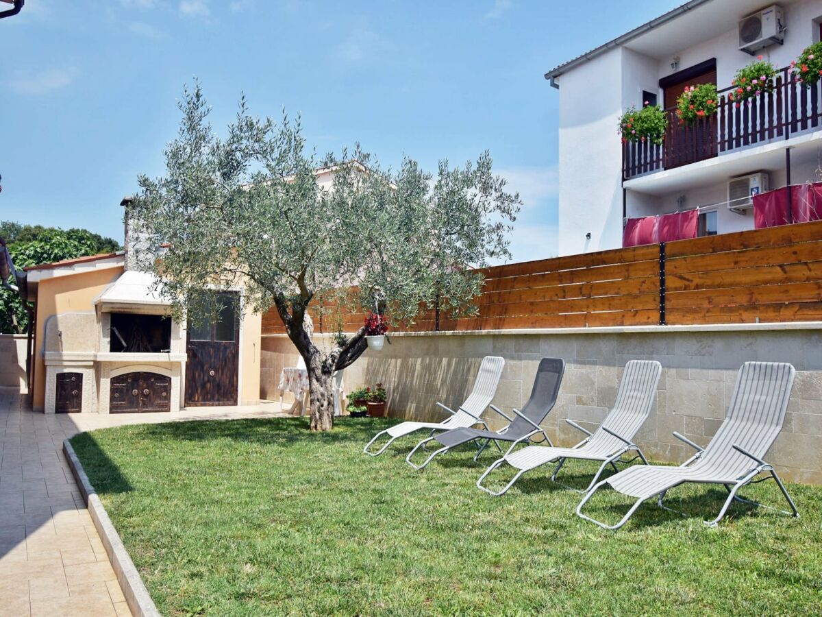 Apartment Wohnung in Pula nahe Hidrobaza Strand - Outdoor photo 4