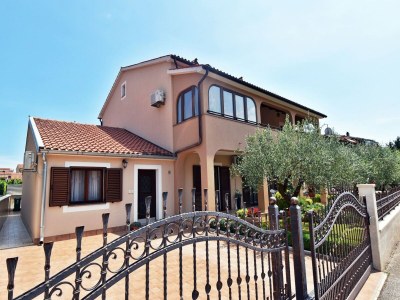 Apartment Wohnung in Pula nahe Hidrobaza Strand in Valbandon - Apartment