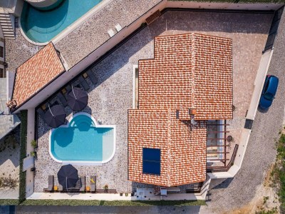 Villa Luxuriöse Villa in Pula mit Pool und Whirlpool - Outdoor photo 25