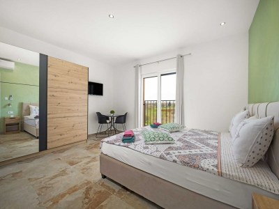 Villa Luxuriöse Villa in Pula mit Pool und Whirlpool - Features photo 37