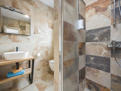 Villa Luxuriöse Villa in Pula mit Pool und Whirlpool - Features photo 43