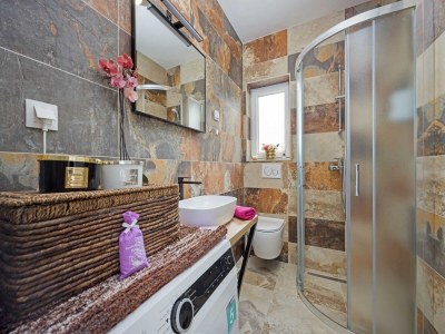 Villa Luxuriöse Villa in Pula mit Pool und Whirlpool - Features photo 44