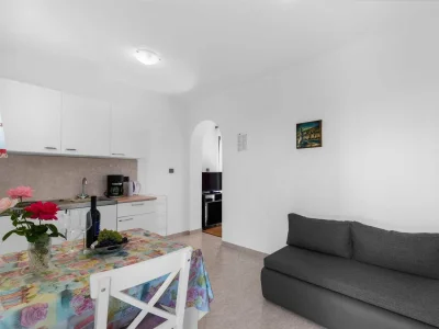 Apartment Apartment A5 Villa Falcon near the sea - Features photo 2