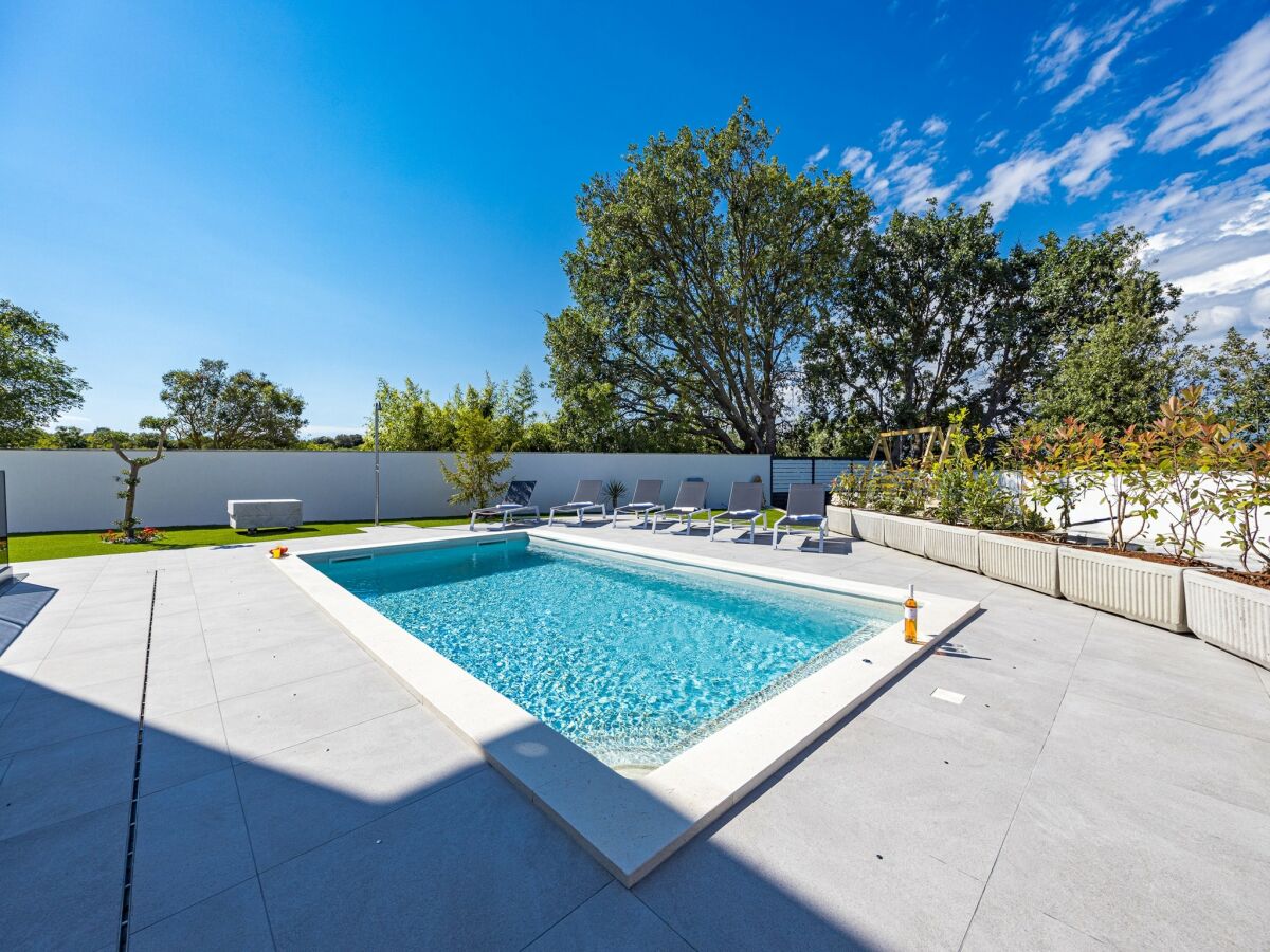 Villa Villa in Štinjan nahe Hidrobaza Strand