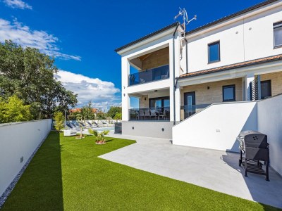 Villa Villa in Štinjan nahe Hidrobaza Strand - Outdoor photo 15