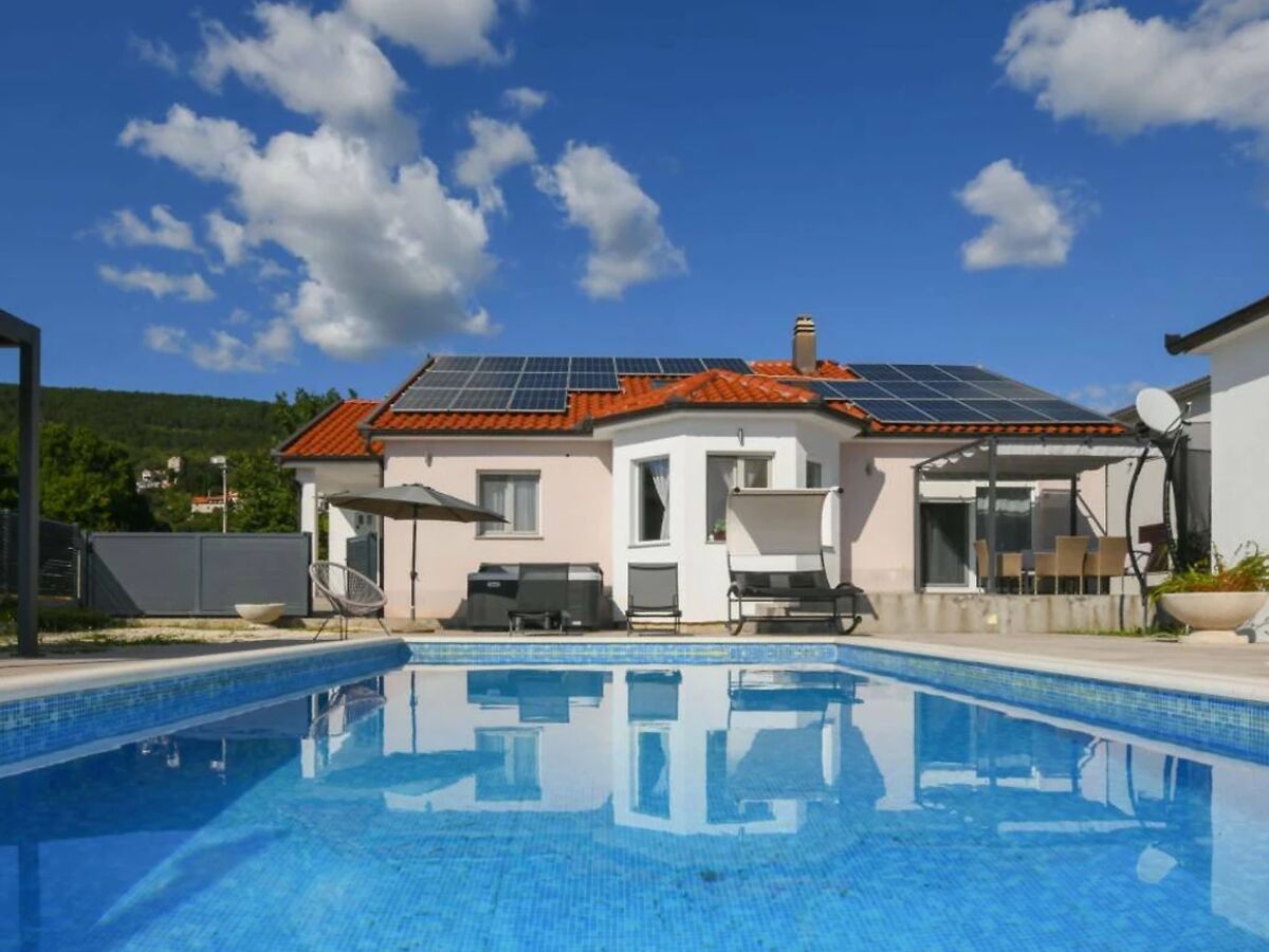 Holiday house Ana with pool und jacuzzi - Outdoor photo 2