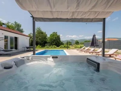 Holiday house Ana with pool und jacuzzi - Outdoor photo 4