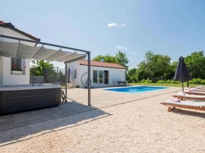 Holiday house Ana with pool und jacuzzi - Outdoor photo 8