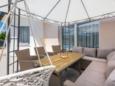 Holiday house Ana with pool und jacuzzi - Outdoor photo 14