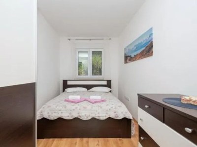 Holiday house Ana with pool und jacuzzi - Features photo 24