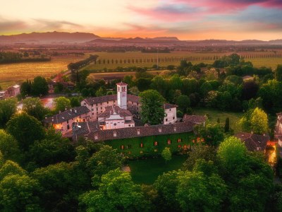 Holiday house "Rambaldo" with garden in castle - Outdoor photo 3