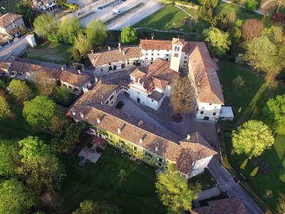 Holiday house "Rambaldo" with garden in castle - Outdoor photo 4