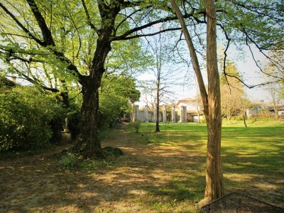 Holiday house "Rambaldo" with garden in castle - Outdoor photo 21