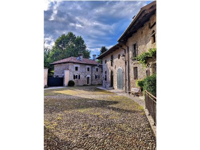 Holiday house "Rambaldo" with garden in castle - Outdoor photo 25
