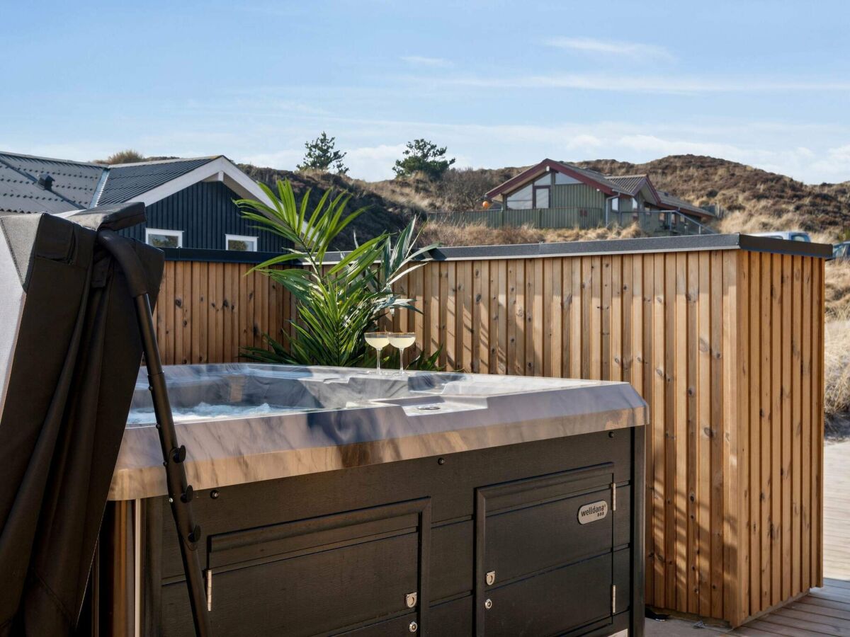 Holiday house 5 star holiday home in Henne Beach - Outdoor photo 4